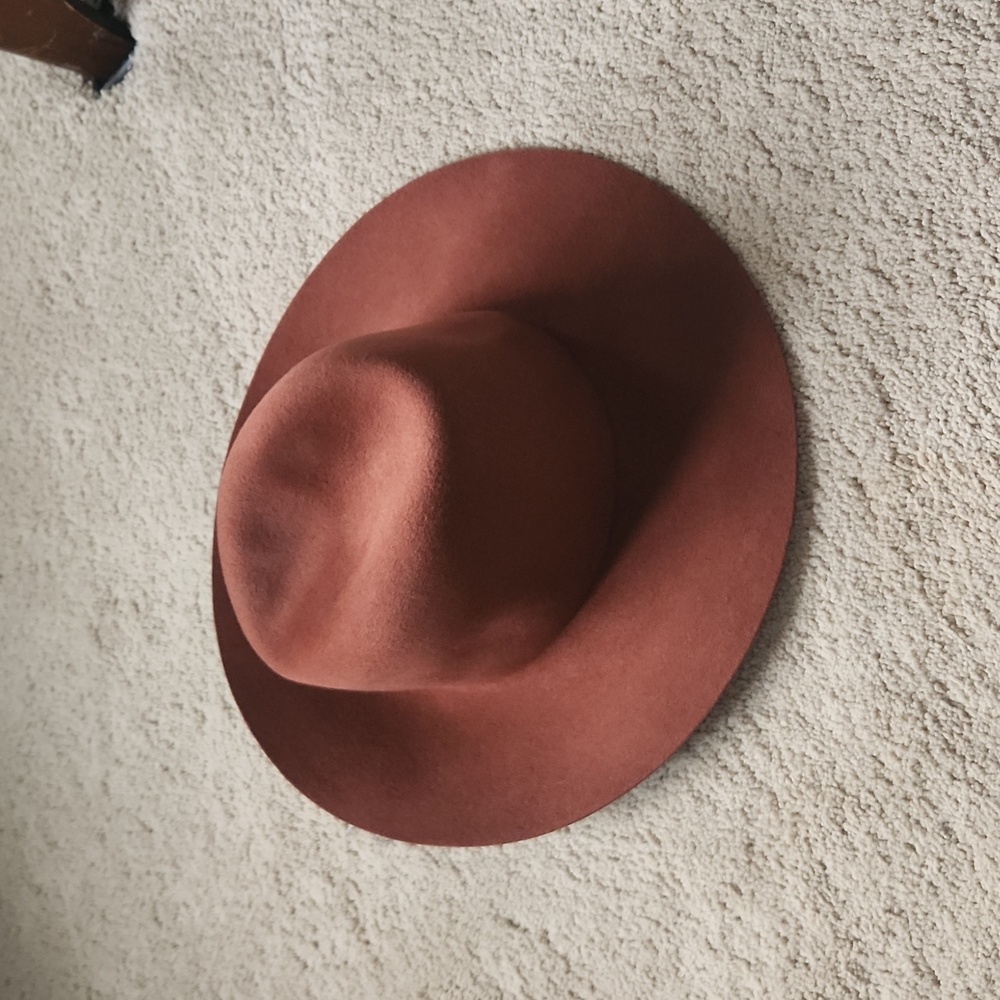 Janessa Leone 100% Wool Hat